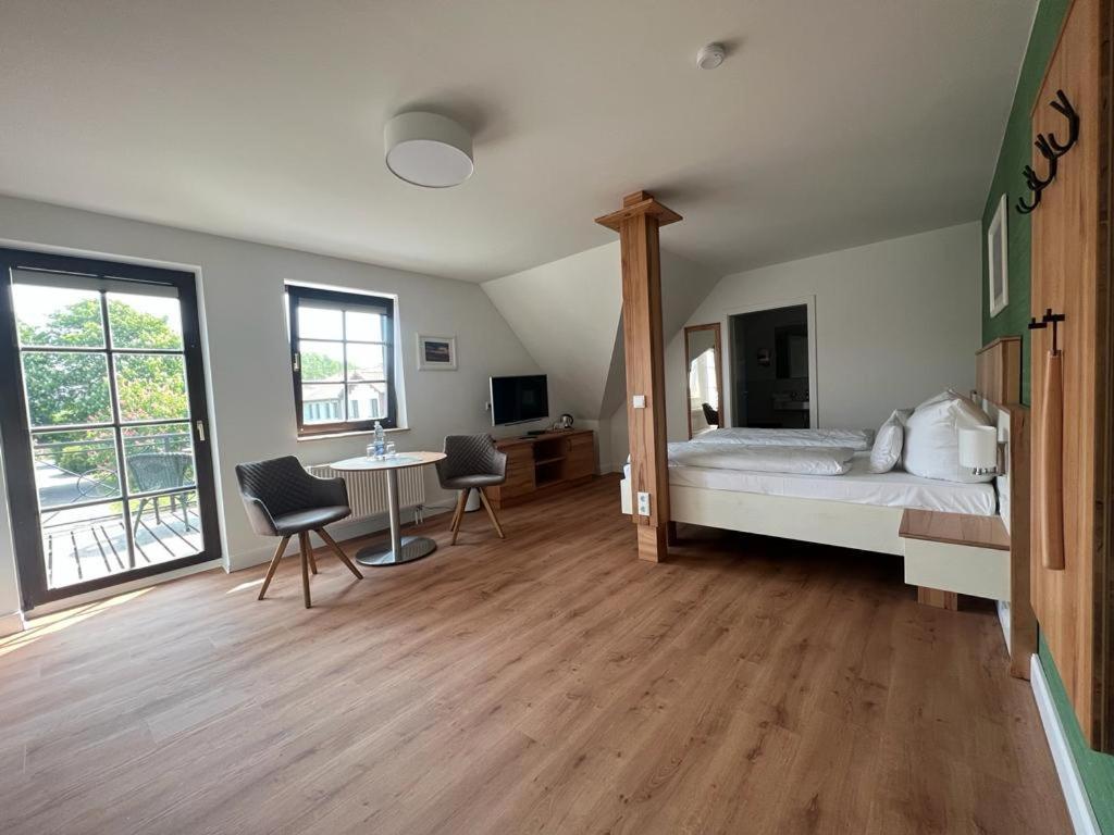 Hotel Ostseeland Rostock Esterno foto