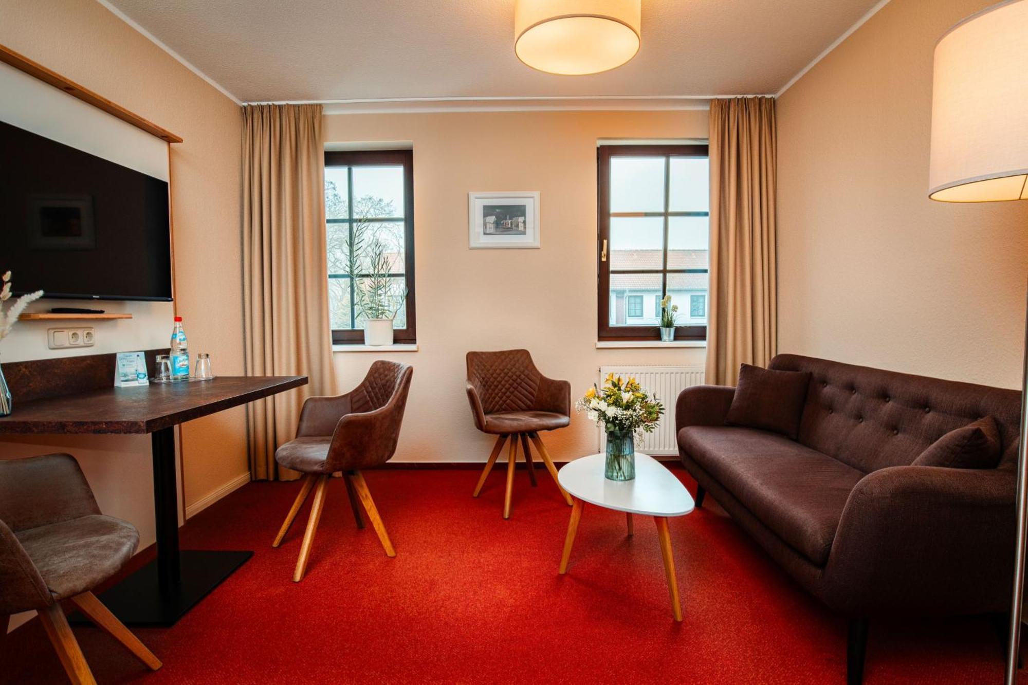 Hotel Ostseeland Rostock Esterno foto
